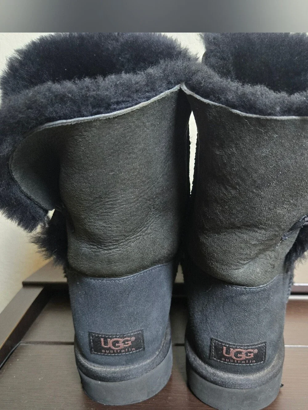 The UGG Bailey Button Boot (Style 5803) Size 10